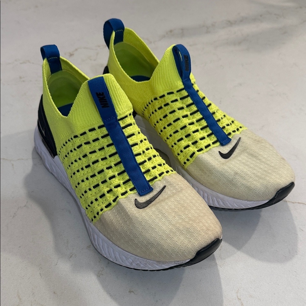 Nike React Phantom Run Flyknit Sneakers